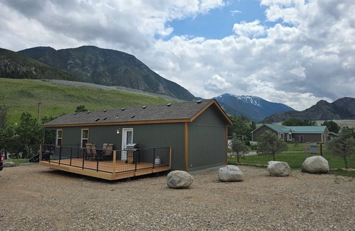 Nye House | 10-7 River Cabin