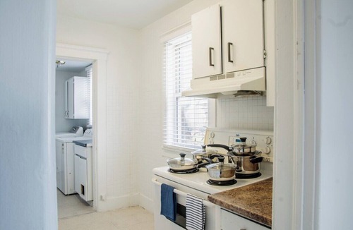 Walkerville Apartment | 1036 Assumption · Bright 3 BDRM Unit Perfect for Longer Stays