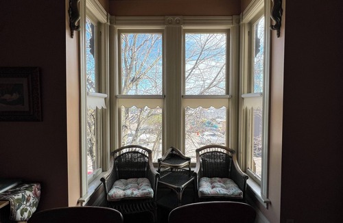 Eureka Apartment | 2 bedroom Waterfront Victorian Apartment