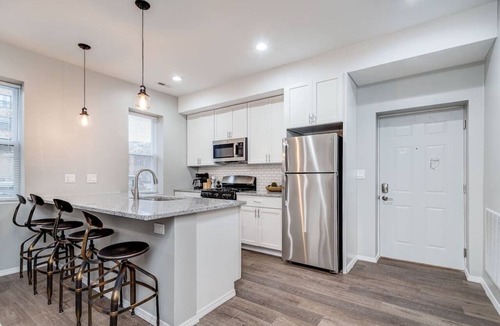 Wrightwood Neighbors Apartment | 2 New Construction Suites Same Place