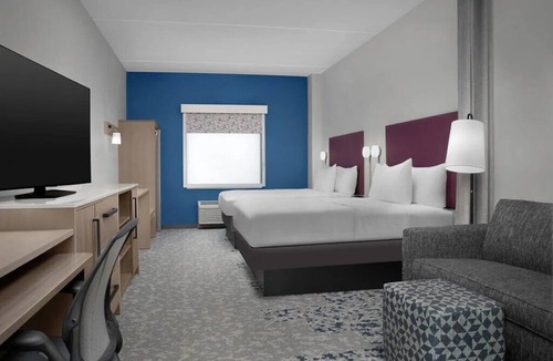 Weston Hotel | 2 Spacious Studio Suites w/Kitchenette l Outdoor Pool & Free Breakfast