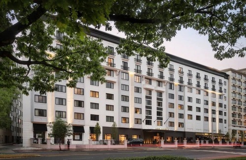 Downtown Washington D.C. Hotel | 2 Units | History Within Walking Distance | Near White House & Capitol