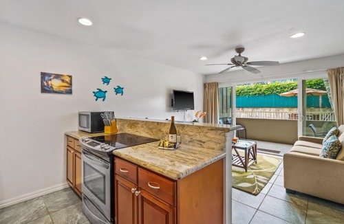Wailua House | 2Br Kauai Kailani Condo, Pool, walk to Ocean & Shops, AC KK117