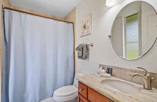 Wailua House | 2Br Kauai Kailani Condo, Pool, walk to Ocean & Shops, AC KK117