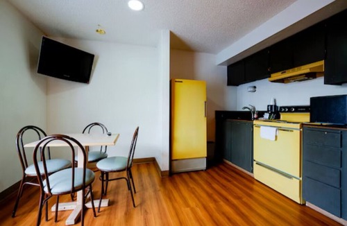 Hermiston Hotel | 3 Affordable Downtown Hermiston Rooms w/Kitchenette— Free Onsite Parking