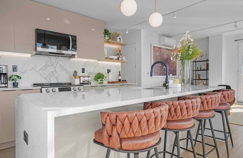 Greenpoint Apartment | 3 bed/3 bath with wraparound terrace near Wburg