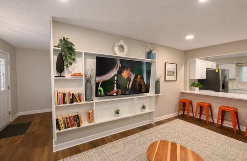 Westfield House | 4BD 2BA Ranch on Catherine Westfield Fenced Yard