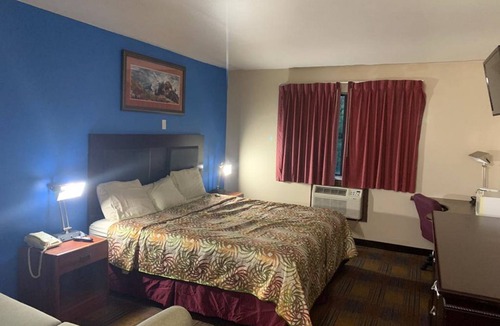 Marshfield Hotel | 7 Star Inn