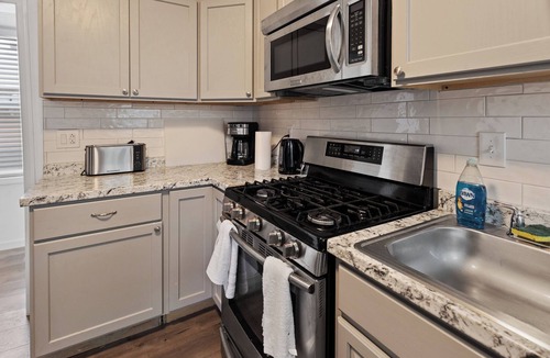 Atlantic City House | 9BR Beach Block Escape – Perfect for Large Groups!