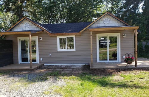 Duncan Cottage | A private self contained cottage on a 2 acre farm.n