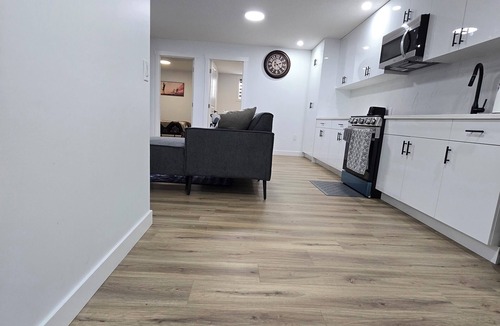 Chestermere House | A SECONDARY SUITE IS AVAILABLE FOR RENT IN CHESTERMERE LAKE