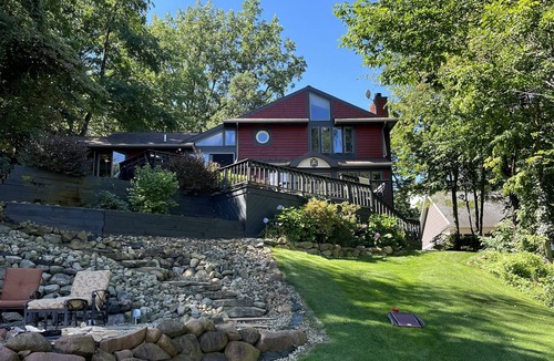 White Pigeon House | A TRUE GEM LOCATED ON KLINGER LAKE! ONLY 2 1/2 Hours from Chicago.
