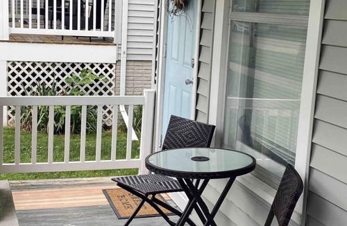 Cedar Rapids Apartment | Ace location ▪️Work from home!