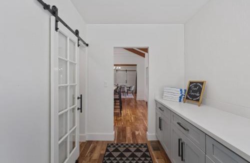 Cloverdale House | Alexander Valley - Pool, Hot Tub & Pickelball Court