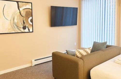 Ann Arbor Apartment | Ann Arbor Downtown Access - Walk to Stadium, Major Hospitals & Restaurants