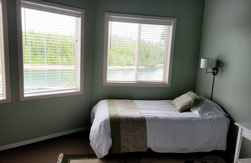 Bamfield House | Argo's Landing