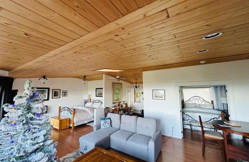 Salt Spring Island Bed & Breakfast | Armand Heights