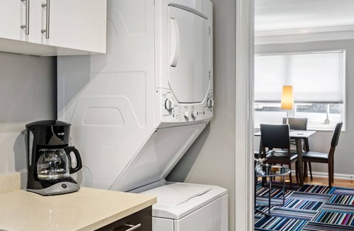 Brookwood Apartment | (B2bF) Quick + Easy Virtual Check In w/Free Parking