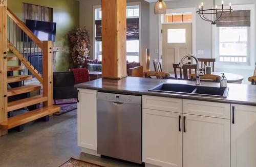 McBride House | Baldwin Estates Peaks Chalet