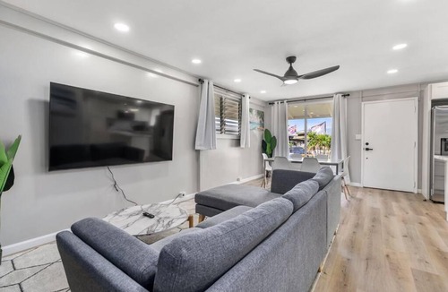 Ewa House | Beach Home, w/2 separate living units, 5 bedrooms