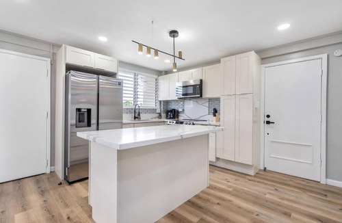 Ewa House | Beach Home, w/2 separate living units, 5 bedrooms