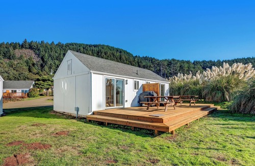 Yachats Apartment | Beachcomber: Beachfront Escape Unit #2