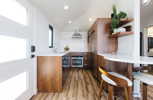 Oak Harbor House | Beachfront Hot Tub Escape for Two