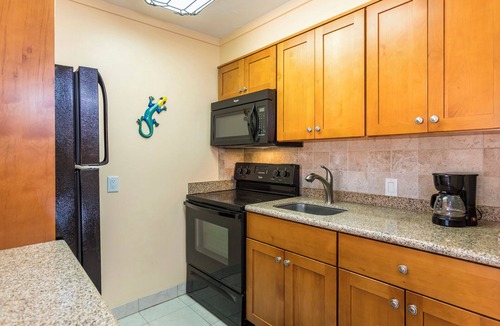 Historic Lahaina Front Street Condo | Beachfront studio in historic Lahaina with lanai views summer deals