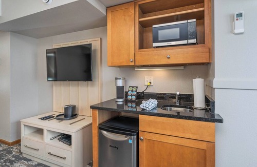 Endion Hotel | Beacon Pointe on Lake Superior