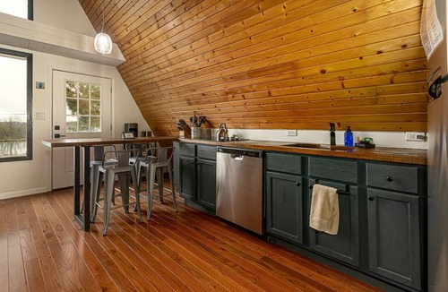 Makanda House | Beautiful A-frame with Hot-tub in Makanda, Illinois