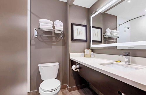 Scarborough Hotel | Best Western Plus Executive Inn