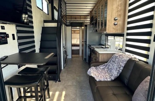 Northeast Entrance Badlands Apartment | Bighorn Bend Tiny Home