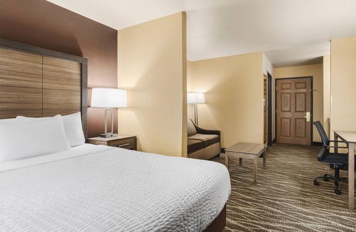 Hamilton Hotel | Bitterroot River Inn & Conference Center