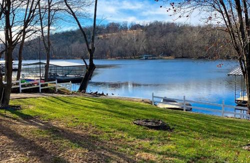 Branson House | Blue Haven