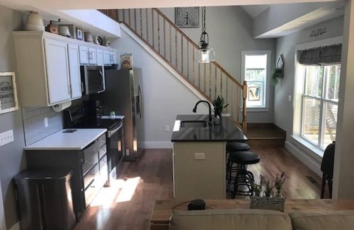 Black Mountain Cottage | Bluebird Hideaway: 1 Private Acre, Hot Tub, & Pets Allowed!