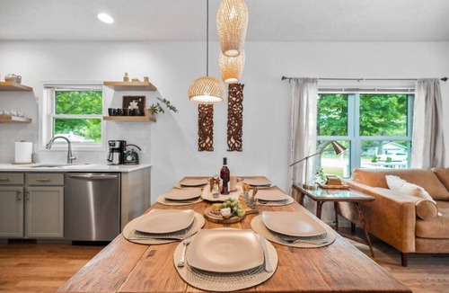 Traverse City House | Bohemian Retreat 4BR Home Downtown Beach Wineries