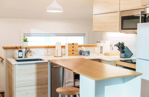 Kensington Apartment | Boutique Riverside Loft Near Downtown