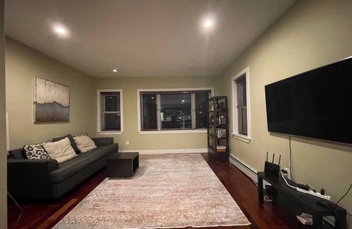 Brighton Beach Apartment | Bright and spacious 2 bed apartment in Brooklyn, NY