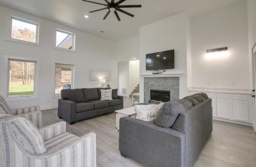 Cotter House | Bright Cotter Vacation Rental w/White River Views