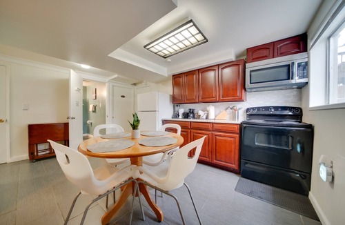 Brighton Apartment | Brighton Basement Suite Near Park & Light Rail