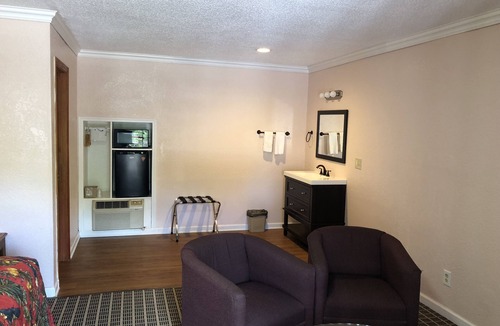 Jasper Hotel | Budget Inn