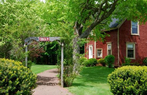 Central Bedeque House | Bugaboo Cottages