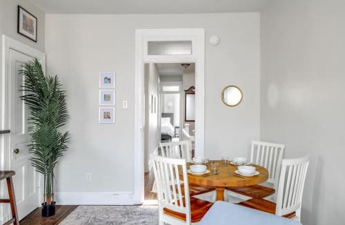 Adams Morgan Apartment | Calvert Cottage 3 - Perfect Location in Adams Morgan and Authentic Charm