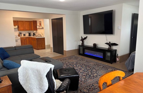 Campbell River Bed & Breakfast | Campbell River discovery passage view guest suite