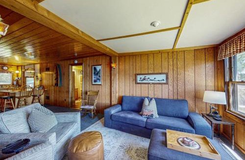 Eagle River House | Catfish Cottage A