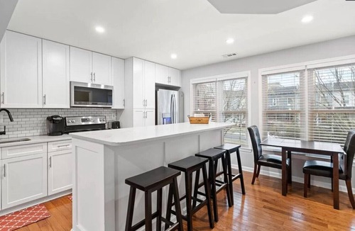 Columbia Heights Apartment | Central Convenient Home | Free Parking | Near U St