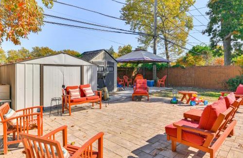 Elmont House | Central Elmont Studio w/Great Outdoor Space!
