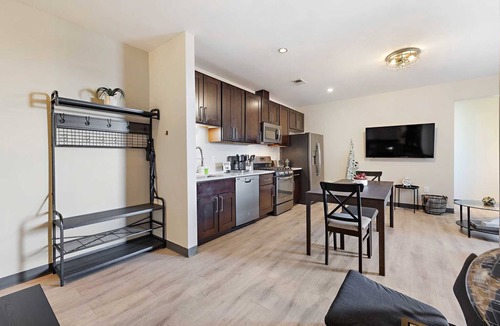 Eckington Apartment | Centrally located DC apartment-10 minutes from National Mall
