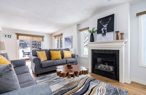 The Blue Mountains House | Chalet Blue Mountain 3BR & 3BTH Walk-in to Village