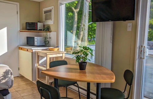 Cap-Saint-Ignace Ski Chalet | Chalet Studio #12 - Relaxing getaway with Wifi & AC